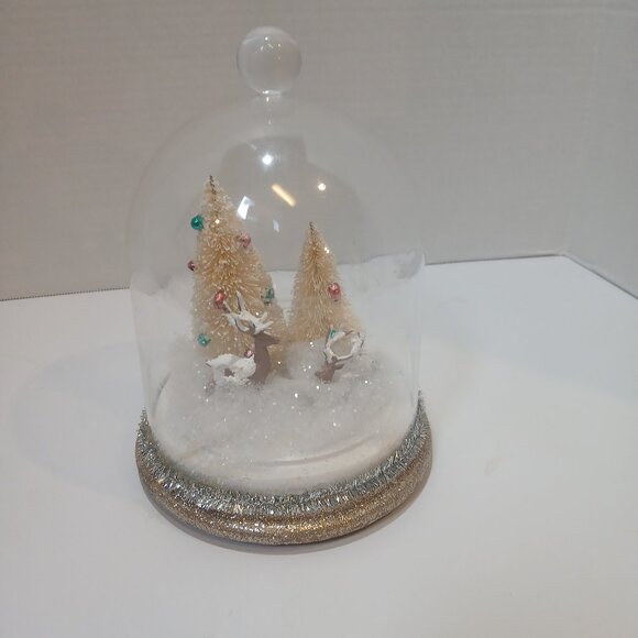 Christmas Decorations - Retro White Reindeer Christmas Cloche - Picture 1 of 9